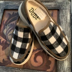 Hey Dude NWOT W5 Sunapee w plaid faux shearling white /black so cute!!